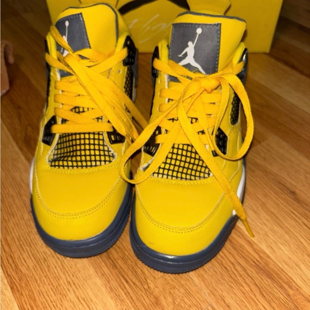 Jordan Kids Yellow and Black Sneakers